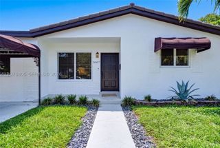 1667 SW 10th St, Miami, FL 33135