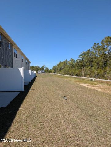 83 Commons View Drive, Hampstead, NC 28443