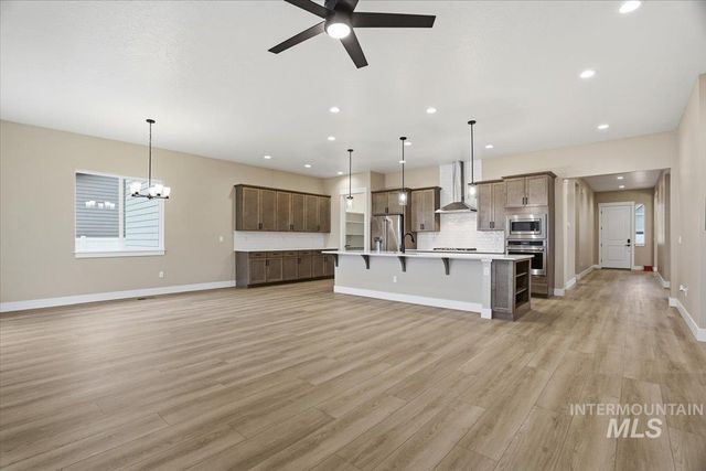 857 N Falling Water Way, Eagle, ID 83616