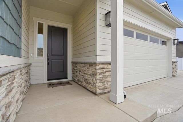 857 N Falling Water Way, Eagle, ID 83616