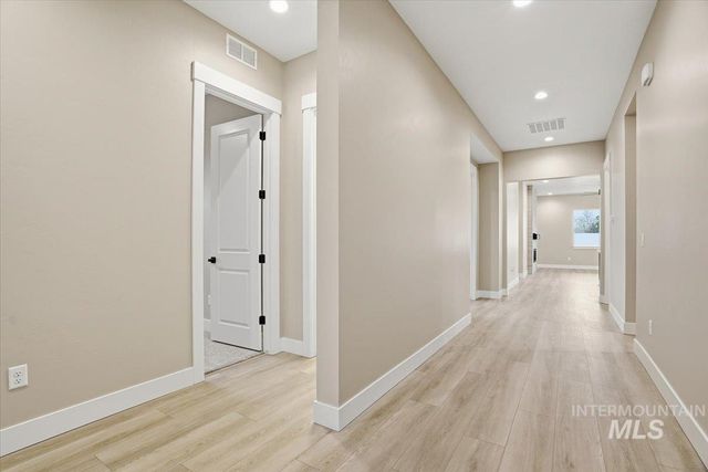 857 N Falling Water Way, Eagle, ID 83616