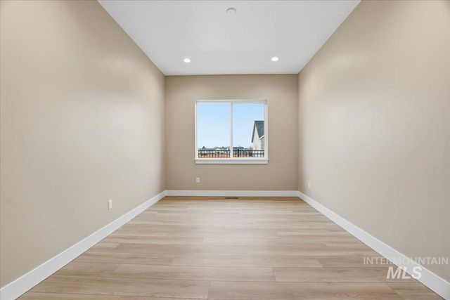 857 N Falling Water Way, Eagle, ID 83616