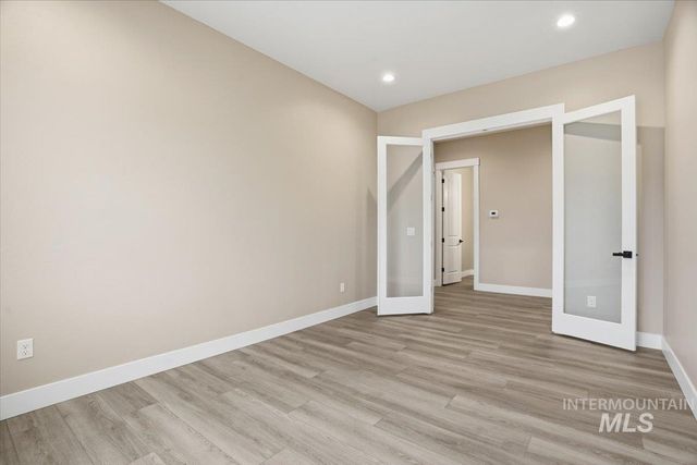 857 N Falling Water Way, Eagle, ID 83616