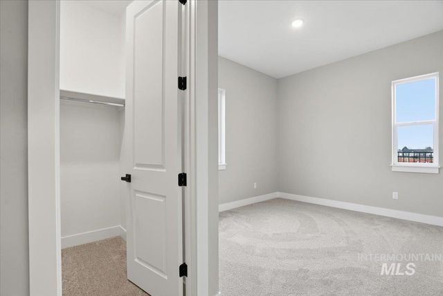 857 N Falling Water Way, Eagle, ID 83616