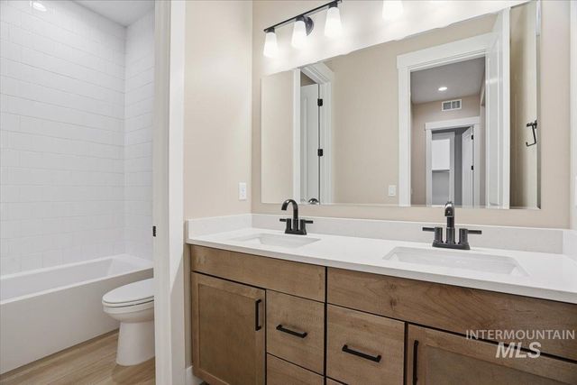 857 N Falling Water Way, Eagle, ID 83616