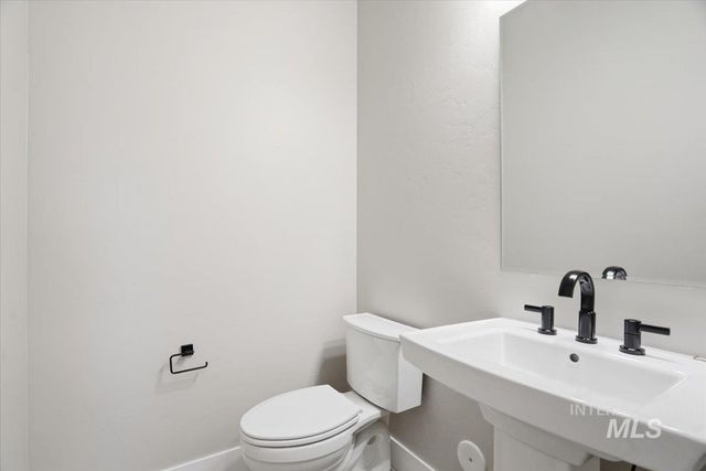 857 N Falling Water Way, Eagle, ID 83616