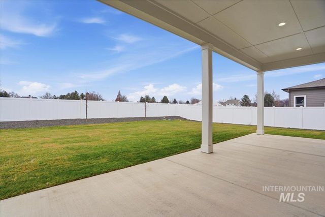 857 N Falling Water Way, Eagle, ID 83616