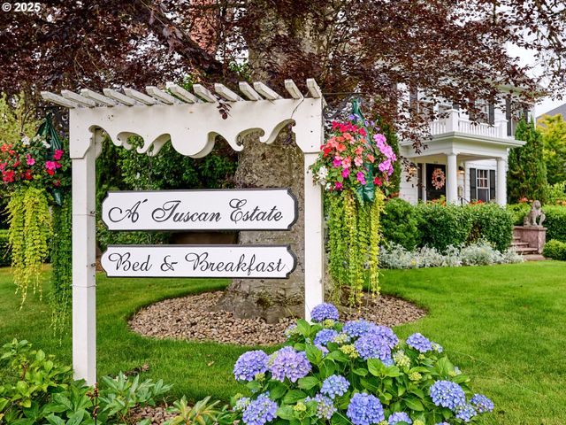 809 Ne EVANS St, Mc Minnville, OR 97128