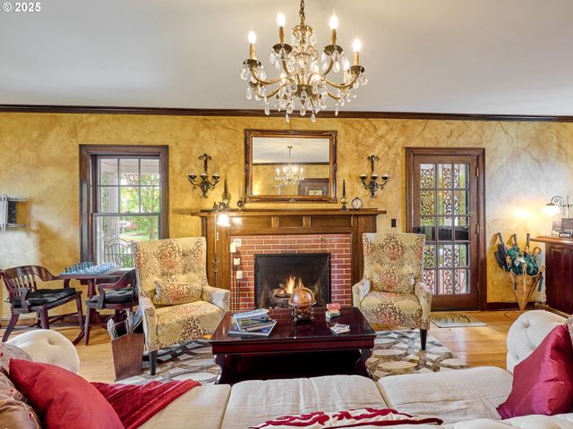 809 Ne EVANS St, Mc Minnville, OR 97128