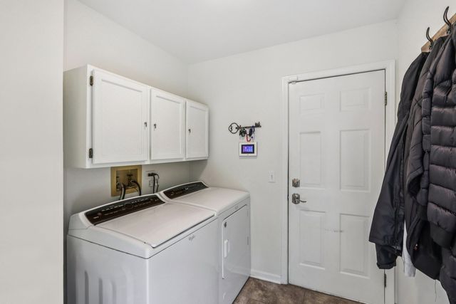 7004 Bennington Drive, Gurnee, IL 60031