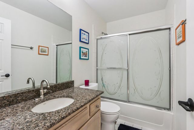 7004 Bennington Drive, Gurnee, IL 60031