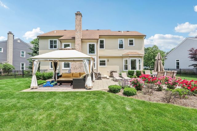 7004 Bennington Drive, Gurnee, IL 60031
