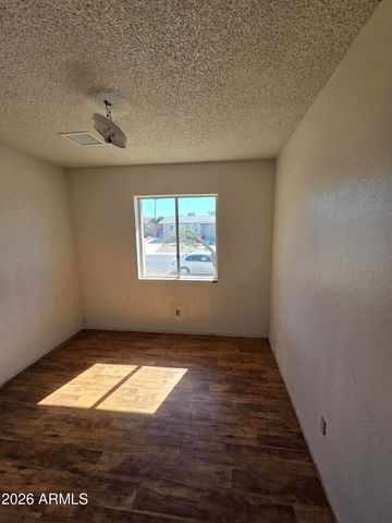 17446 N 8TH Avenue, Phoenix, AZ 85023