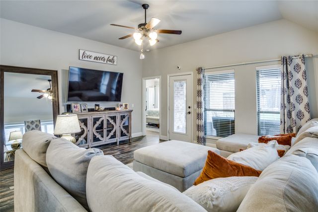 11724 Tuscarora Drive, Fort Worth, TX 76108