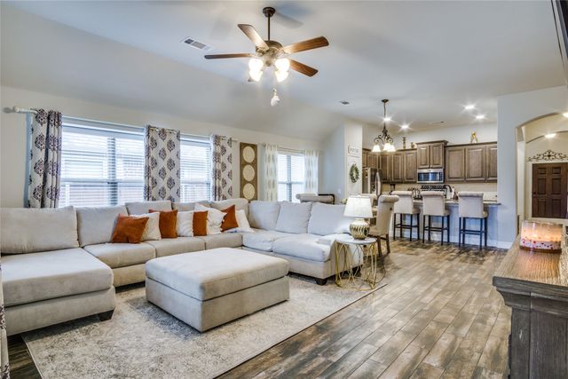 11724 Tuscarora Drive, Fort Worth, TX 76108