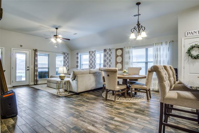 11724 Tuscarora Drive, Fort Worth, TX 76108