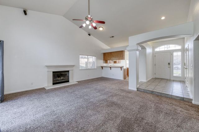 612 Hanson Avenue, Clovis, CA 93611