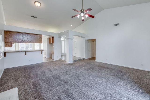 612 Hanson Avenue, Clovis, CA 93611