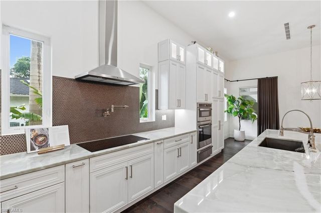 2751 68th ST SW, Naples, FL 34105