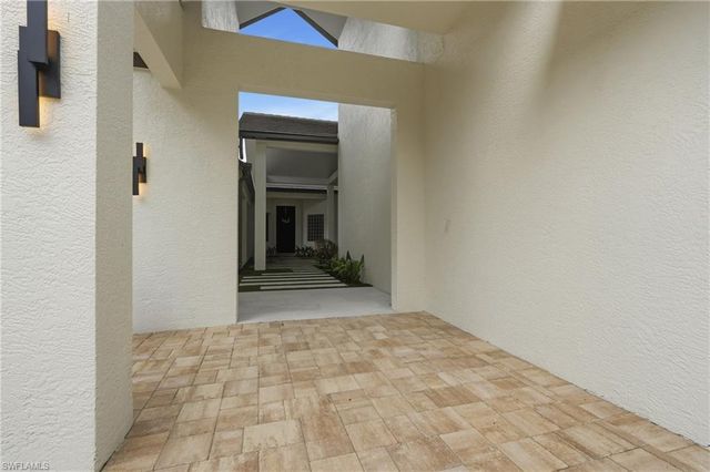 2751 68th ST SW, Naples, FL 34105
