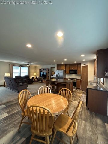 9680 Townsquare Boulevard, Fenton, MI 48430
