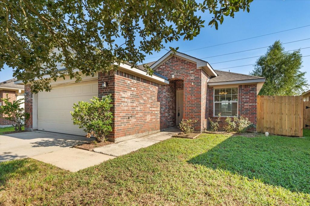 12426 Garden Gale Lane, Houston, TX 77044