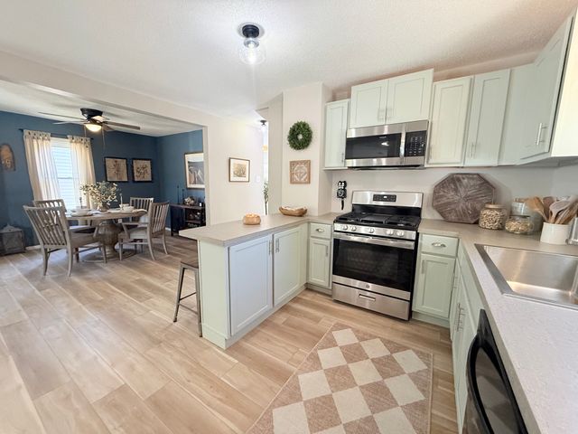 3913 EAST Avenue, Erie, PA 16504