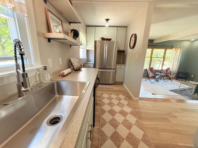 3913 EAST Avenue, Erie, PA 16504