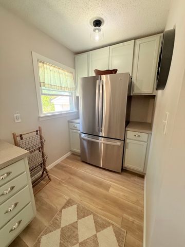 3913 EAST Avenue, Erie, PA 16504