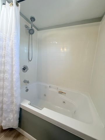 3913 EAST Avenue, Erie, PA 16504