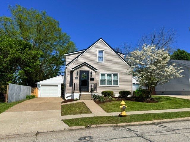 3913 EAST Avenue, Erie, PA 16504
