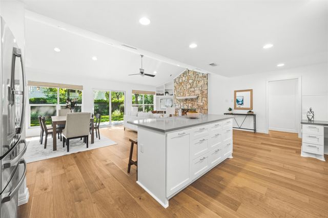 4602 Trail Crest CIR, Austin, TX 78735