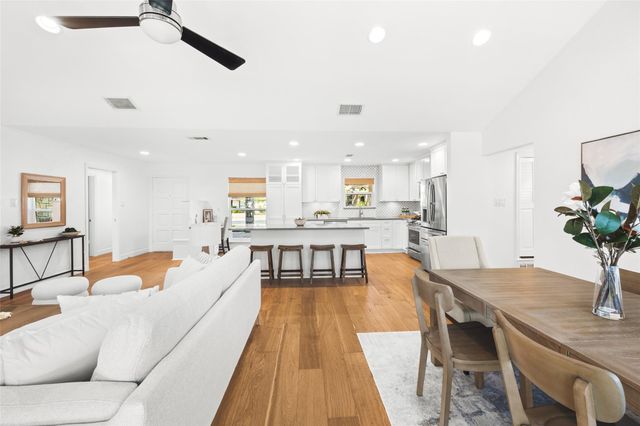 4602 Trail Crest CIR, Austin, TX 78735