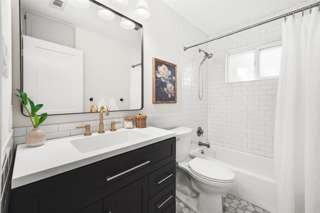 4602 Trail Crest CIR, Austin, TX 78735