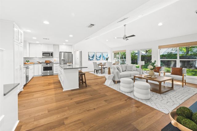 4602 Trail Crest CIR, Austin, TX 78735