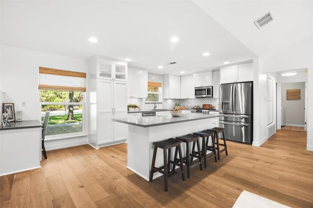 4602 Trail Crest CIR, Austin, TX 78735