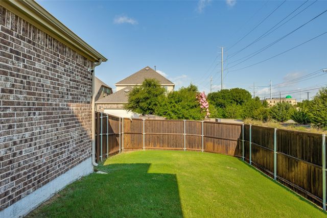 301 Kennewick Drive, Garland, TX 75044