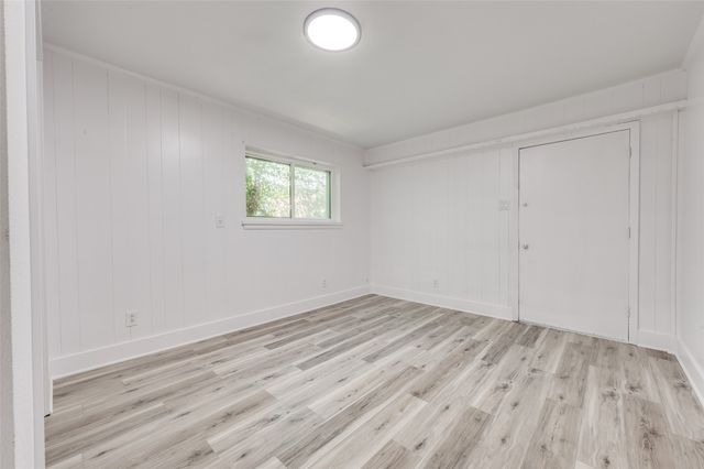 909 Lexington Drive, Irving, TX 75061