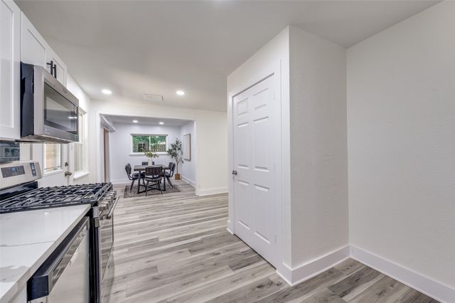 909 Lexington Drive, Irving, TX 75061