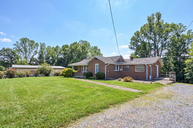 813 Jubal Early Hwy, Wirtz, VA 24184