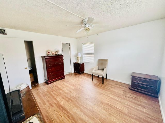 9900 Sunrise Lakes Boulevard 201, Sunrise, FL 33322