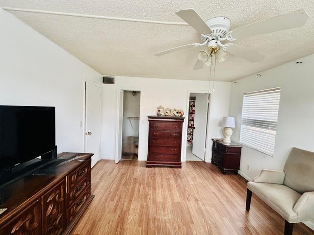 9900 Sunrise Lakes Boulevard 201, Sunrise, FL 33322