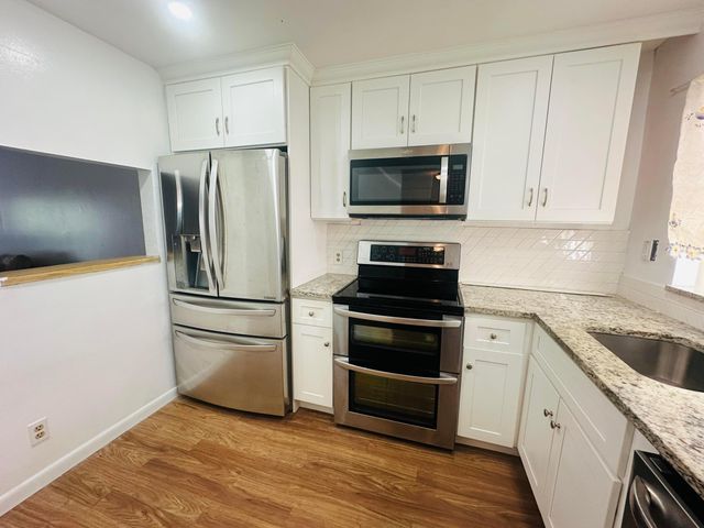 9900 Sunrise Lakes Boulevard 201, Sunrise, FL 33322