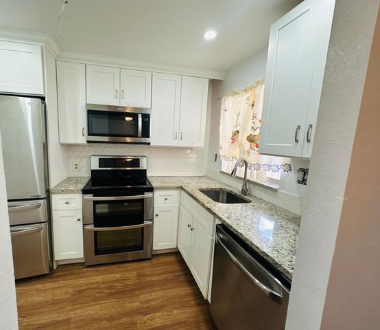 9900 Sunrise Lakes Boulevard 201, Sunrise, FL 33322