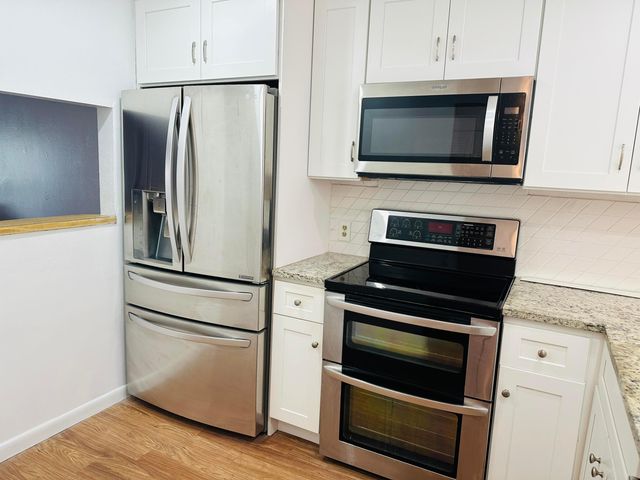 9900 Sunrise Lakes Boulevard 201, Sunrise, FL 33322