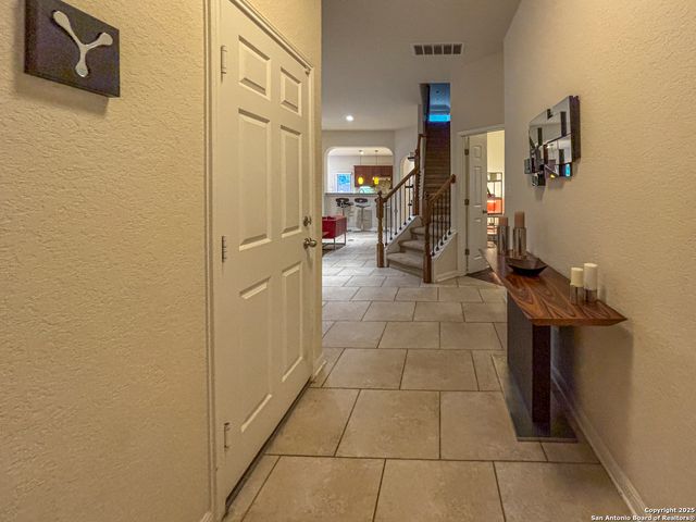 25010 Buttermilk Ln, San Antonio, TX 78255