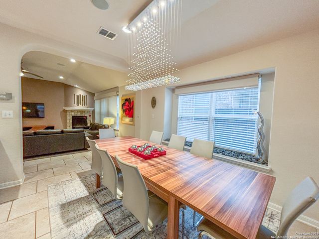 25010 Buttermilk Ln, San Antonio, TX 78255