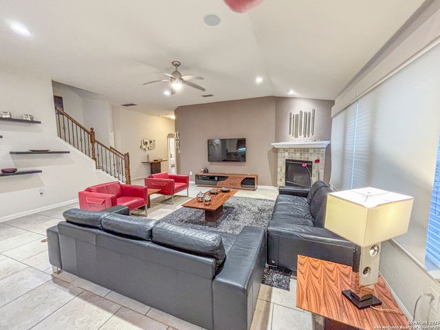 25010 Buttermilk Ln, San Antonio, TX 78255