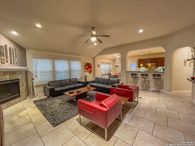 25010 Buttermilk Ln, San Antonio, TX 78255