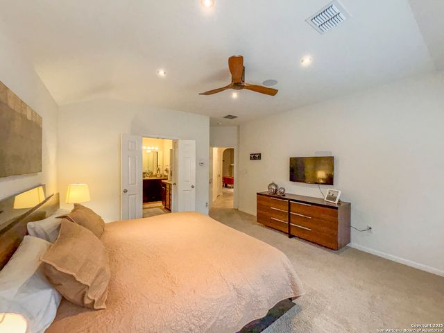 25010 Buttermilk Ln, San Antonio, TX 78255